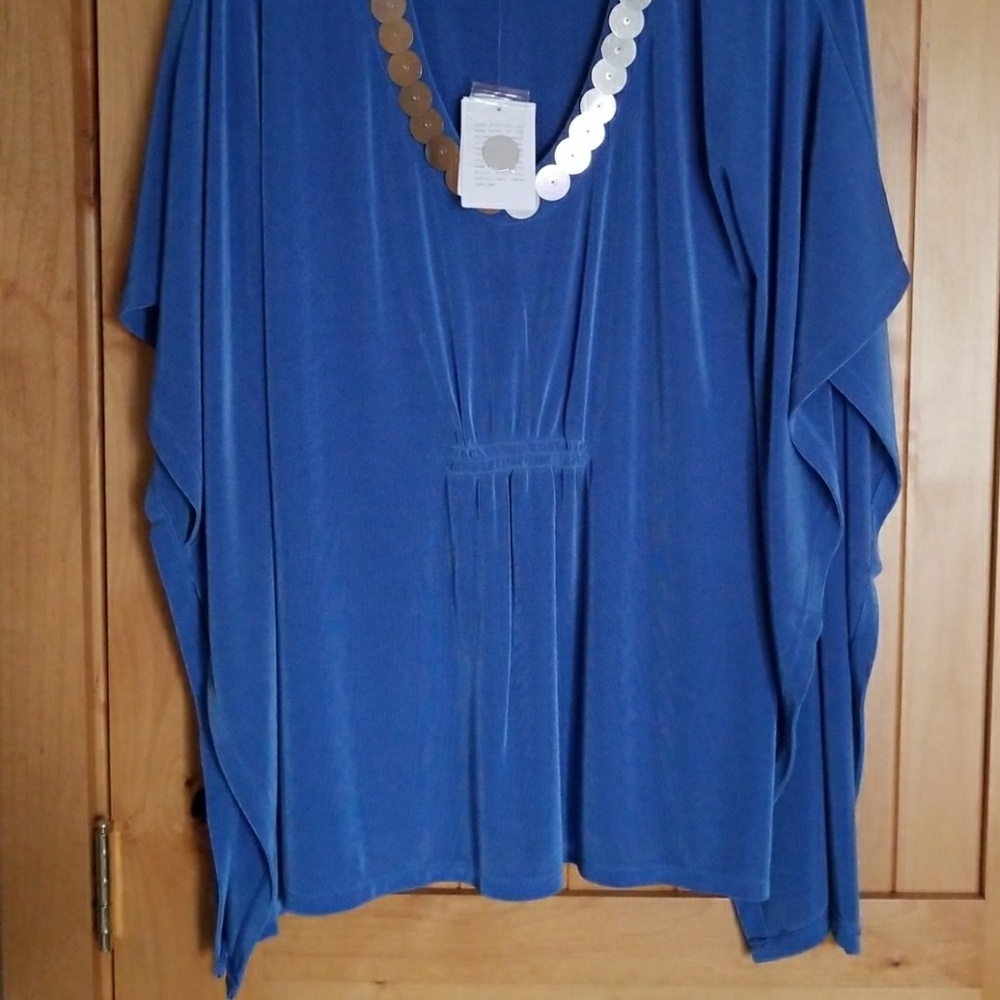Flowing party top new with tags.